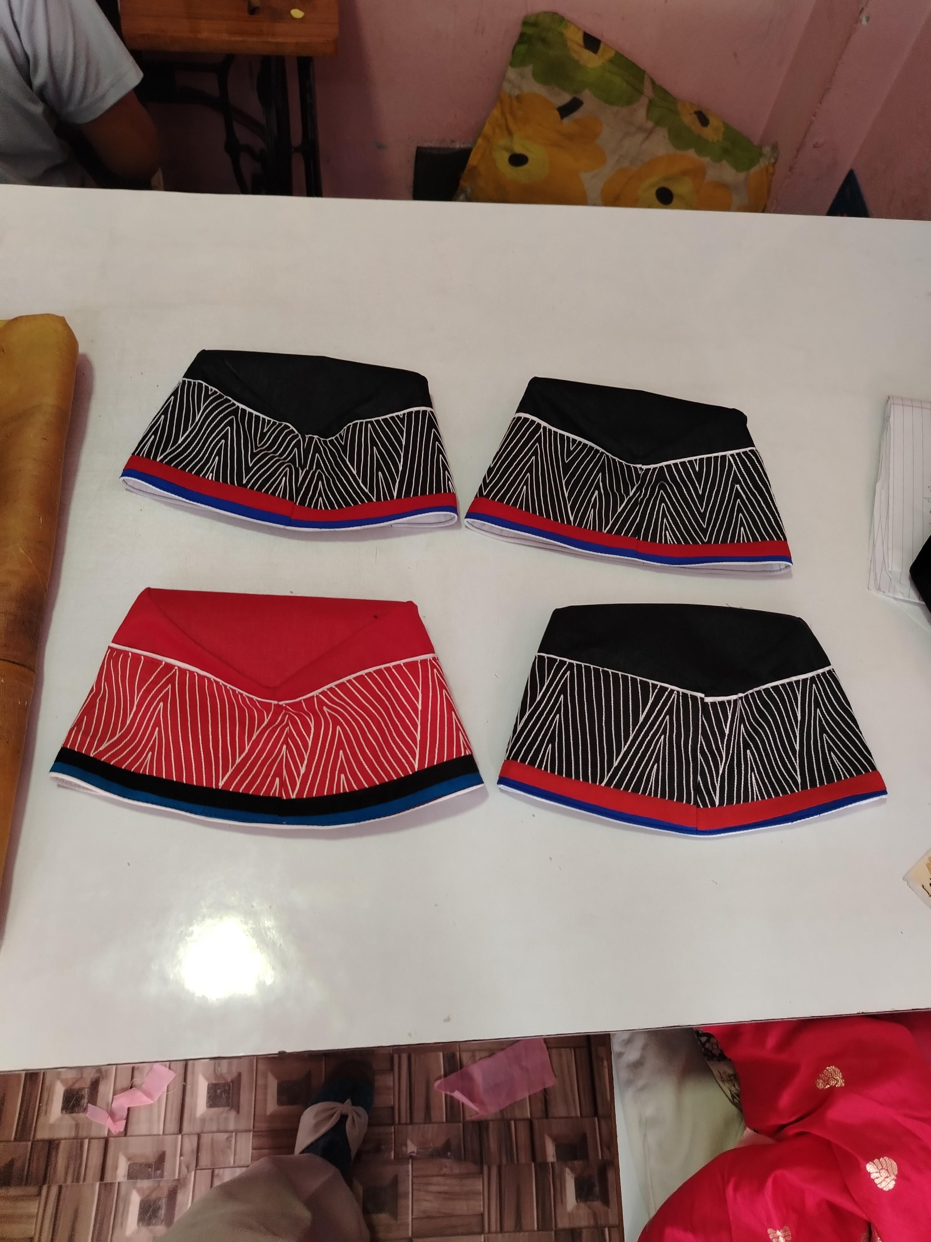 Katauti Tharu Topi